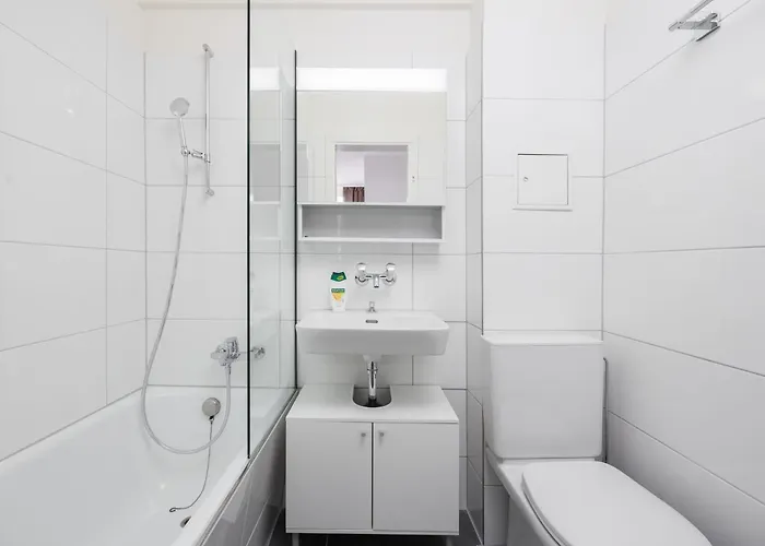 Cozy With Balcony In The Be37 취리히