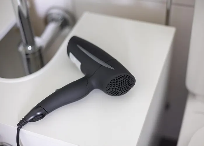 Cozy With Balcony In The Be37 아파트 *